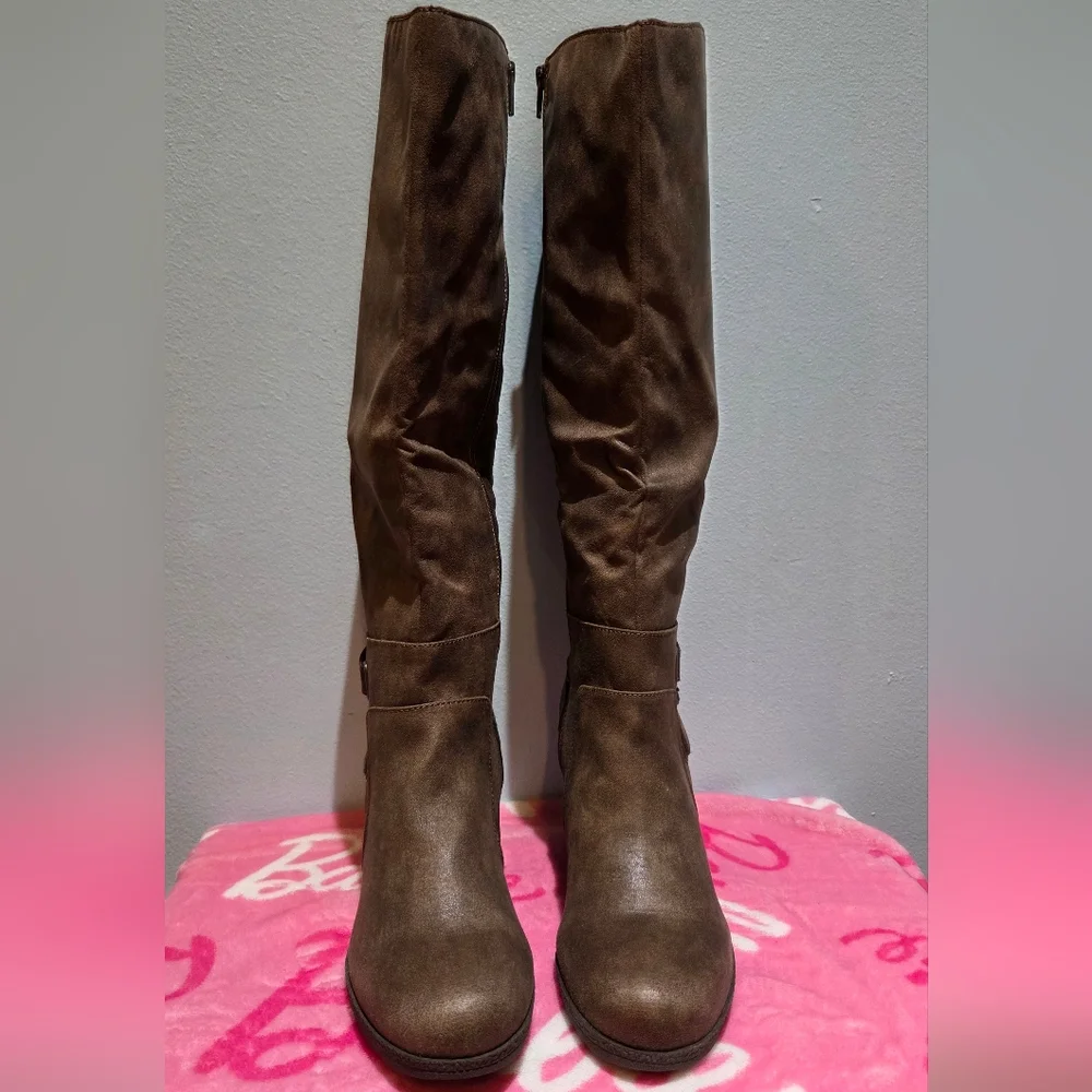 American Rag Women's Kyle Round Toe Wedge Taupe Boots, Size 11M - Picture 2 of 12